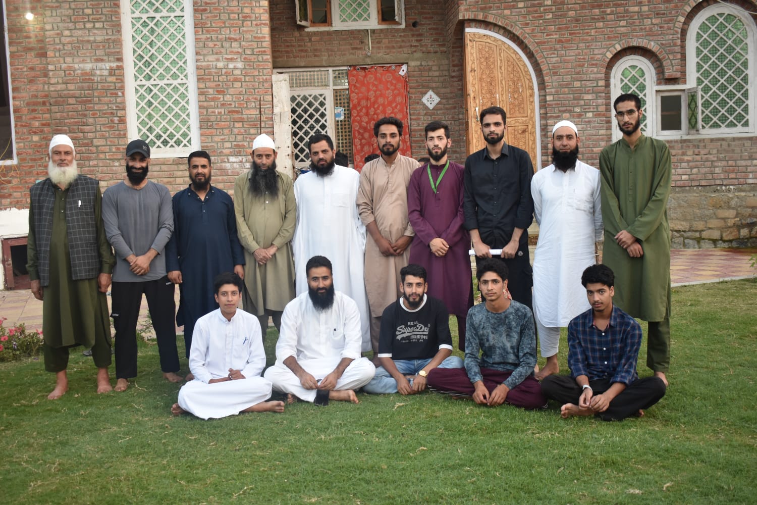 Students receiving certificates